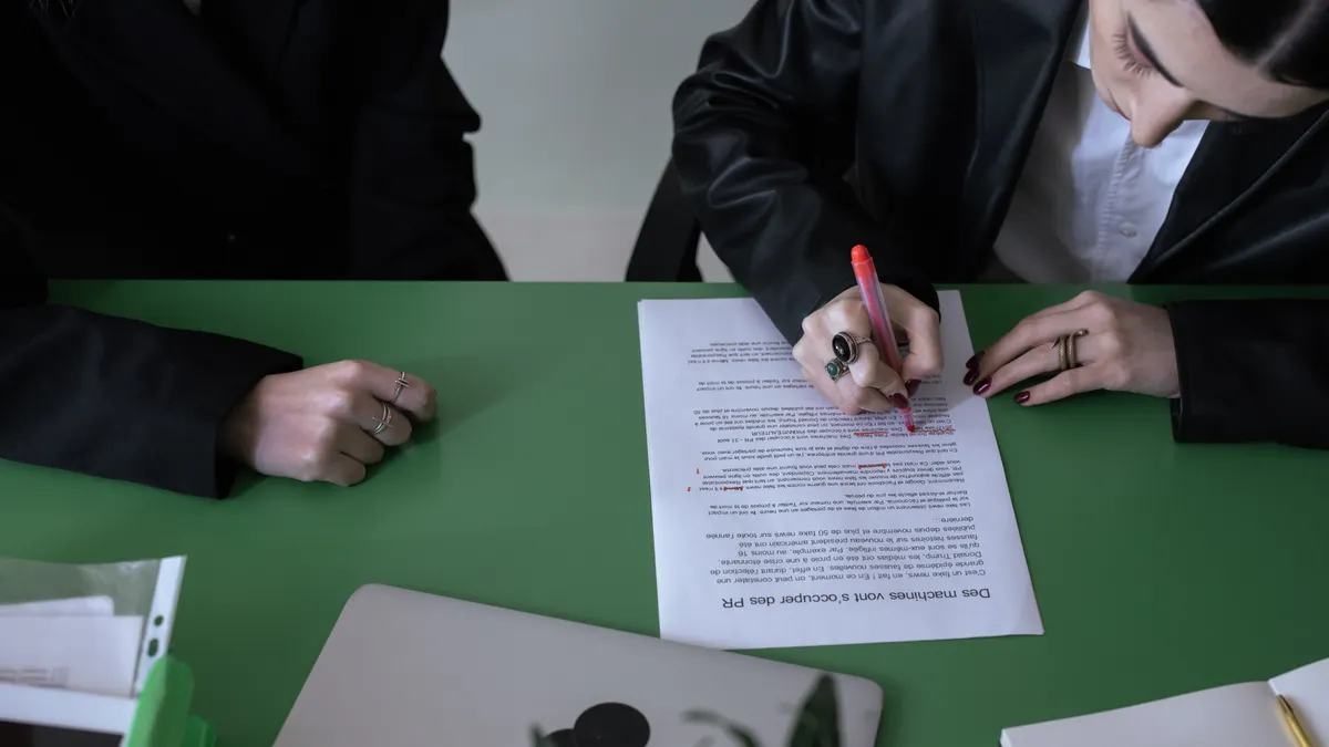 How to collaborate on article drafts with editors and clients